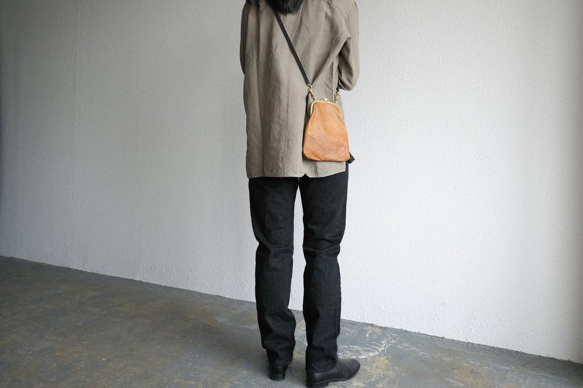 レザーショルダーポーチ <鹿革ヌメオイル> |SHO-65D