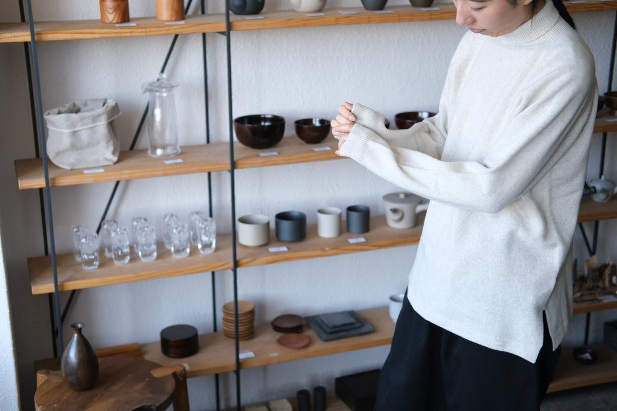 MITTAN / ウルグアイウールタートルセーター 薄灰 KN-34 / unisex