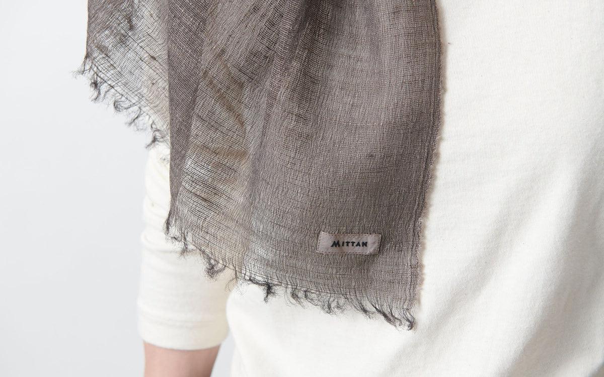 MITTAN / ナーシシルクショール 生成 SC-28 / unisex