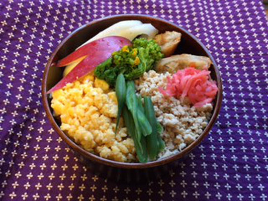 みんなの使い方 0007 曲げわっぱ　丸弁当箱（中）