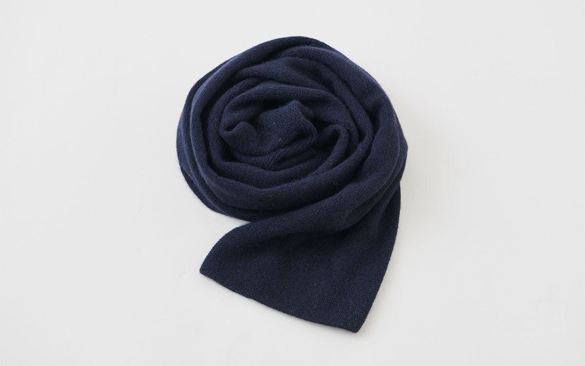enrica cashmere sable muffler｜navy