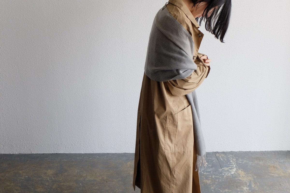 手織りカシミヤマフラー 墨染め×胡桃染め 切り房