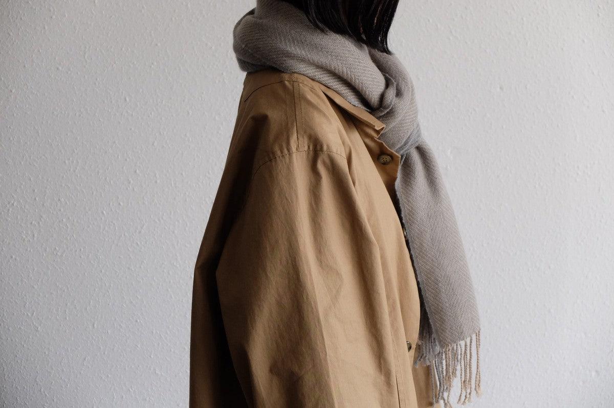 手織りカシミヤマフラー 墨染め×胡桃染め 切り房