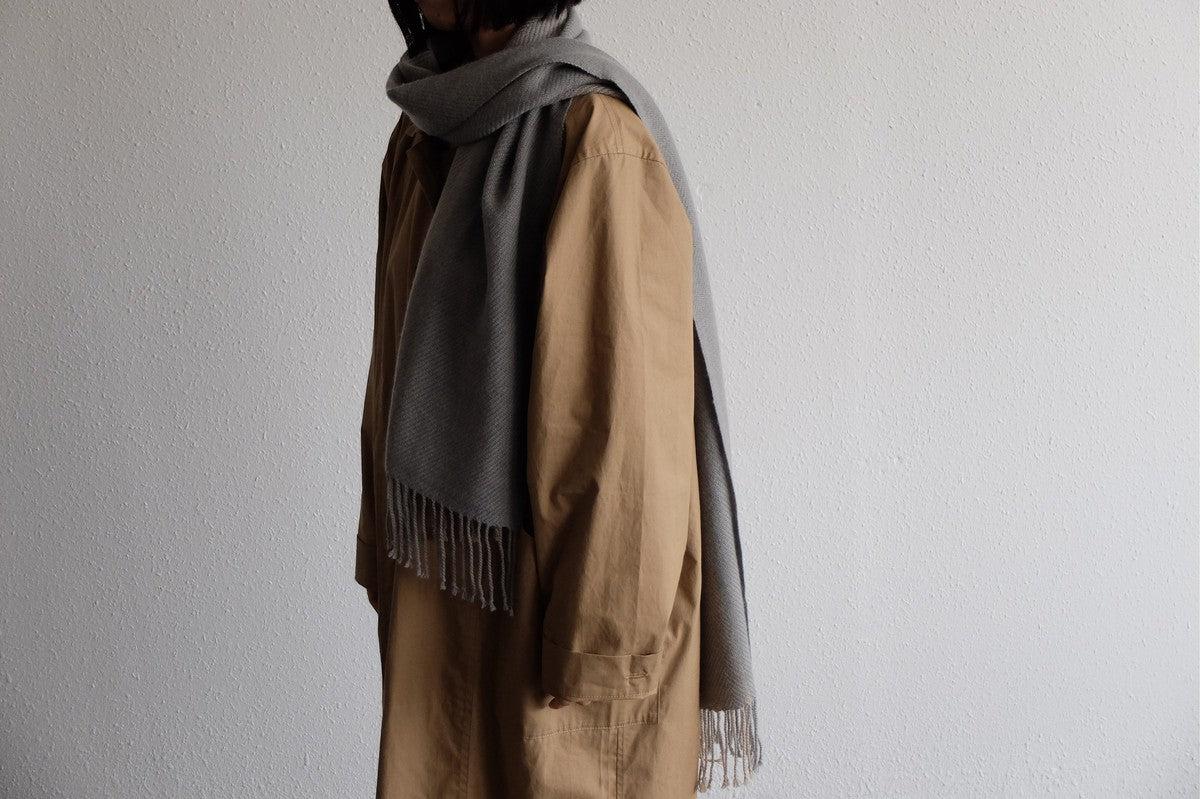 手織りカシミヤマフラー 墨染め×胡桃染め 切り房