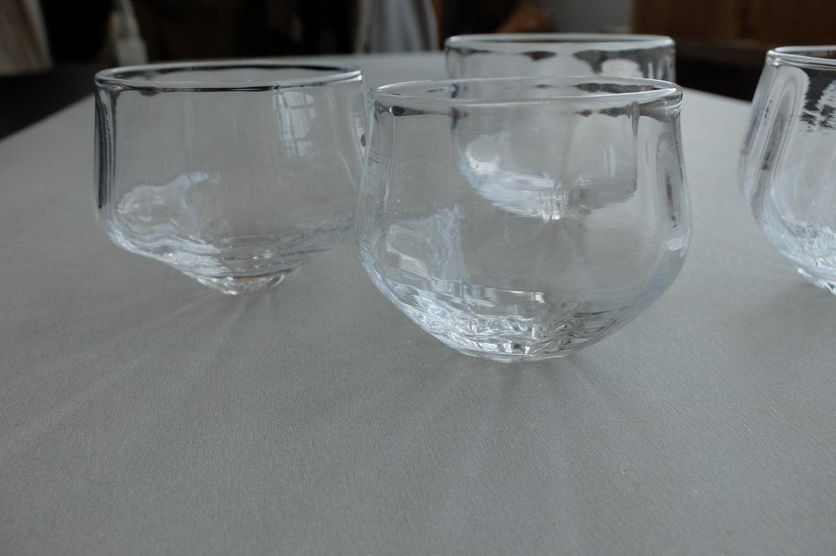 吹きガラスのグラス 六角 渦