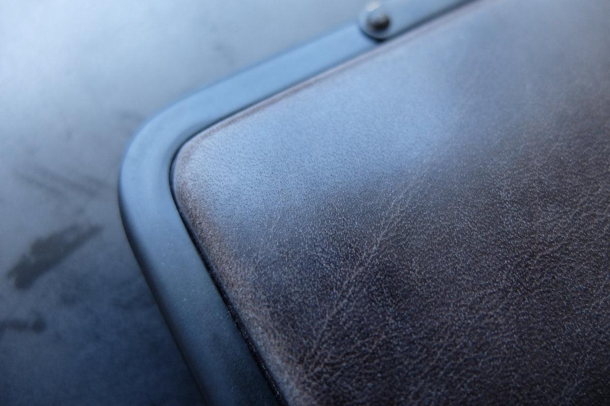 card case ＜牛革 gray＞