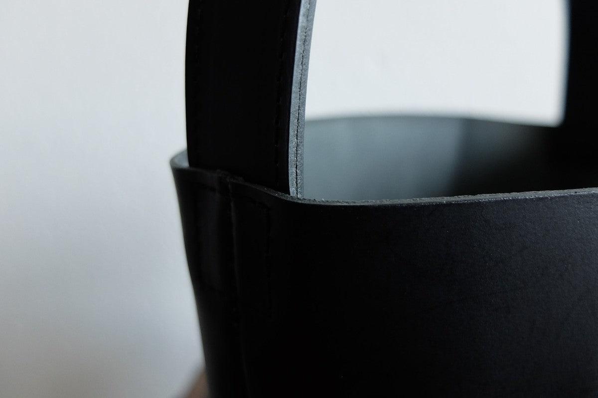 レザーキューブバッグ