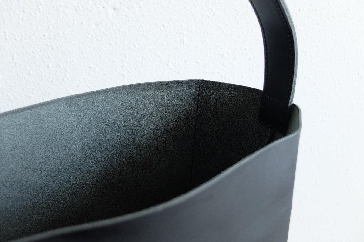 レザーキューブバッグ