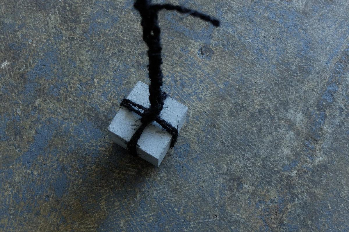 モルタル関守石｜小