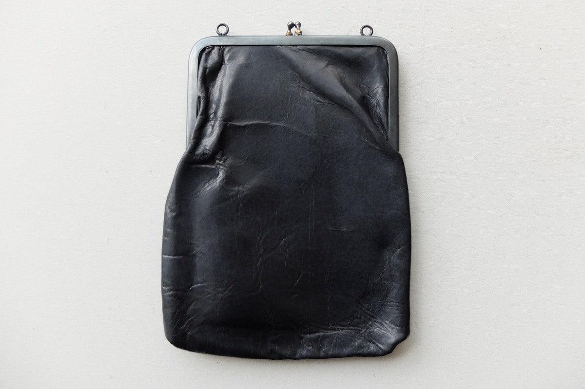 frame porch ＜エゾ鹿革黒染・M＞ レザーショルダーポーチ SLAO-08D