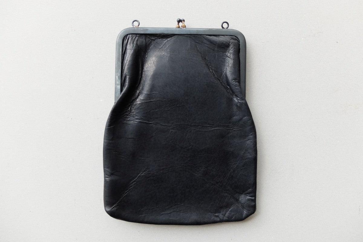 frame porch ＜エゾ鹿革黒染・M＞ レザーショルダーポーチ SLAO-08D