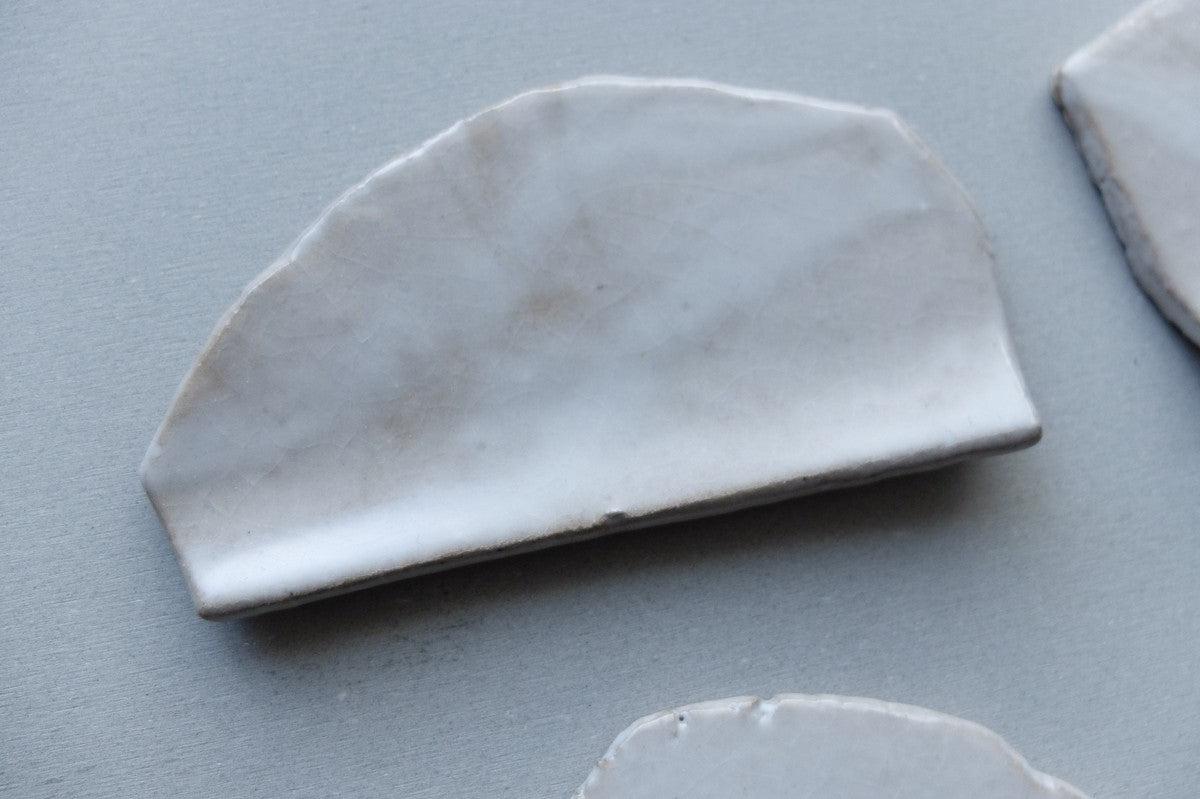 かけら皿 カトラリーレスト角 白