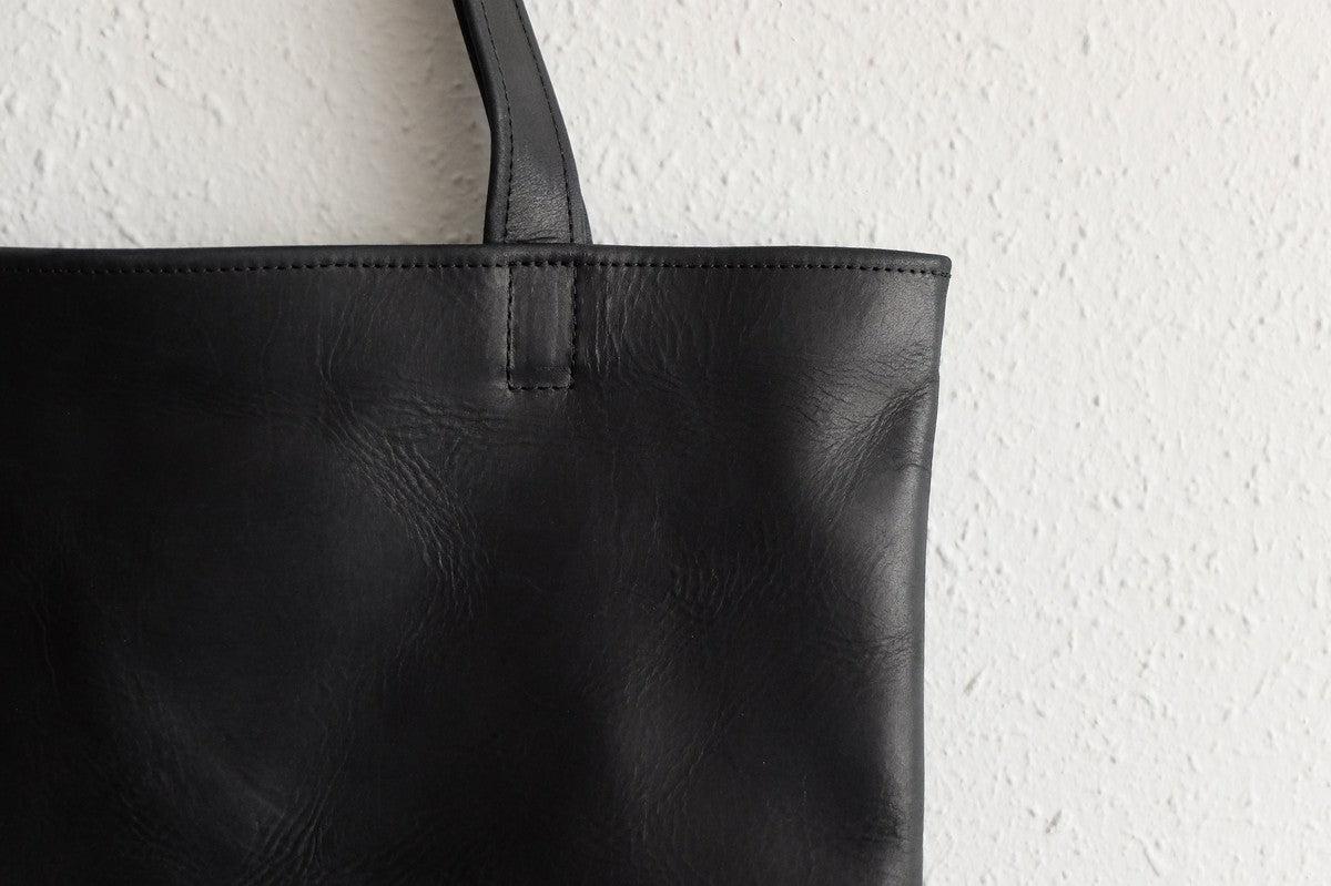 レザートートバッグ black ＜M＞