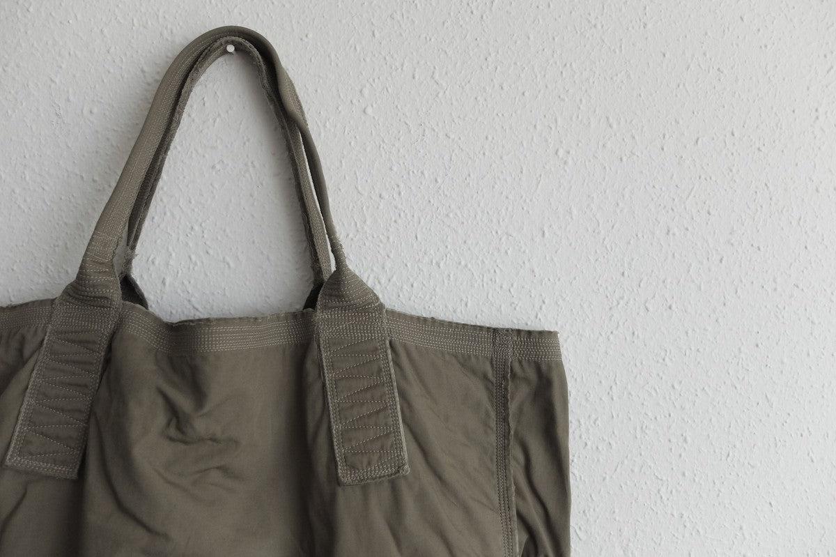 MITTAN / 綿麻ウェザーレイヤードバッグ大 灰 BA-19