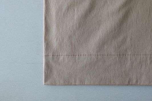 きるもの｜袈裟エプロン｜タイプライターストレッチ｜うす茶｜unisex freesize