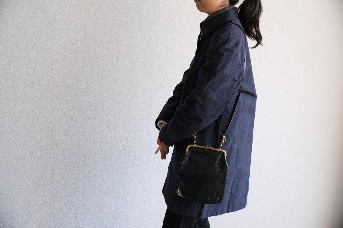 frame porch ＜エゾ鹿革黒染・L＞ レザーショルダーポーチ SHC-31D