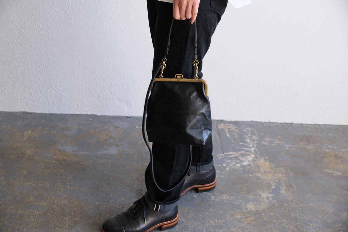 frame porch SHO-61 ＜豚革 黒＞ マスタードストライプ裏地