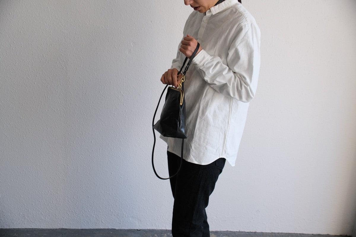 frame porch SHO-61 ＜豚革 黒＞ マスタードストライプ裏地