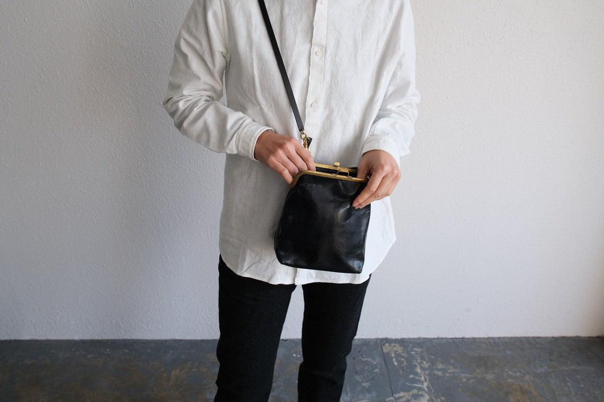 frame porch SHO-61 ＜豚革 黒＞ マスタードストライプ裏地