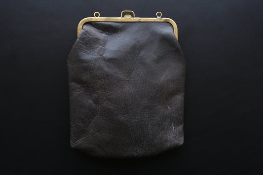 frame porch ＜鹿革鉄媒染・L＞ レザーショルダーポーチ SHC-31D