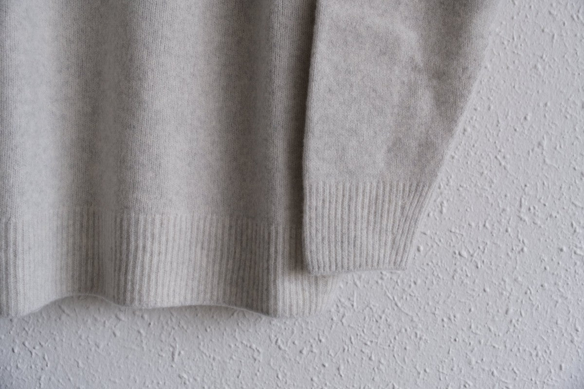 MITTAN / ウルグアイウールセーター 薄灰 KN-20 / unisex