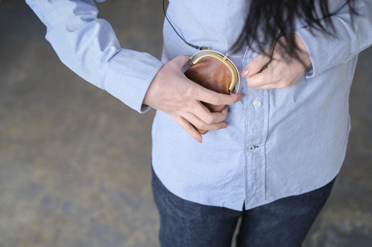 レザーショルダーミニポーチ ＜鹿革ヌメオイル＞ ｜SHC-82D