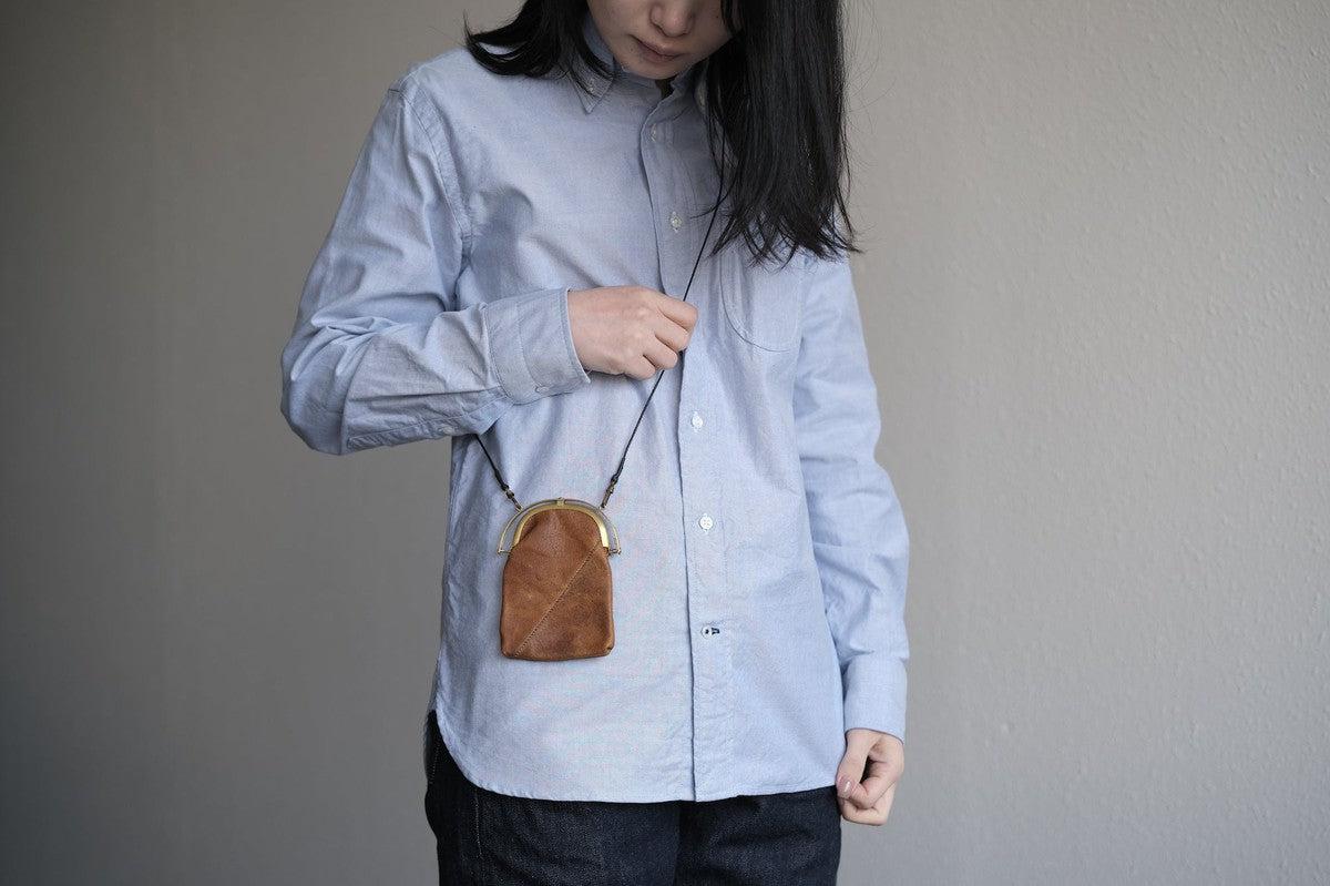 レザーショルダーミニポーチ ＜鹿革ヌメオイル＞ ｜SHC-82D