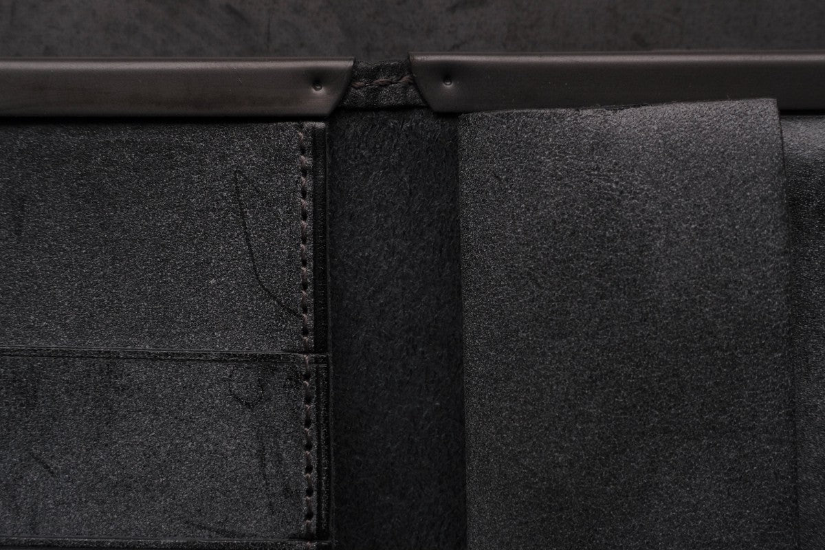 longwallet ＜牛革 #wax sumi＞