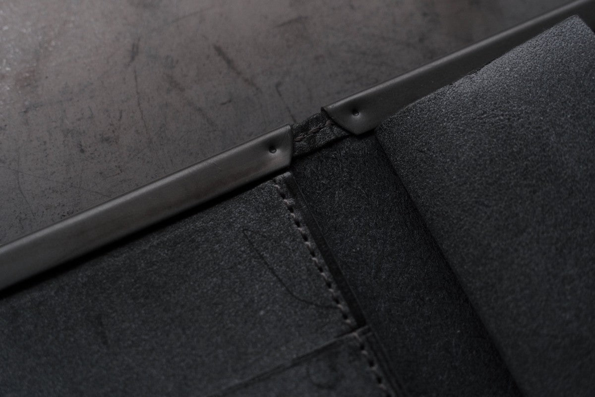 longwallet ＜牛革 #wax sumi＞