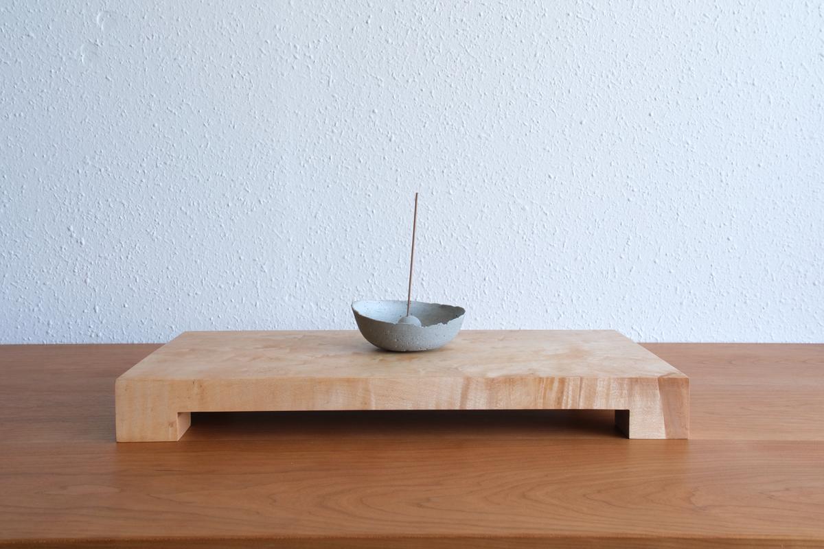 無垢材の切出し脚付き台 ハードメープル オイル仕上げ ＜2＞