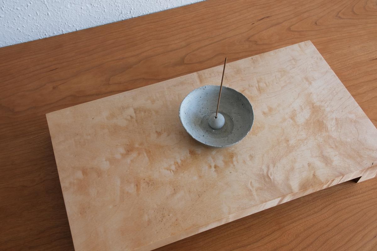 無垢材の切出し脚付き台 ハードメープル オイル仕上げ ＜2＞