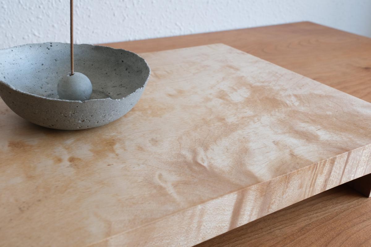 無垢材の切出し脚付き台 ハードメープル オイル仕上げ ＜2＞