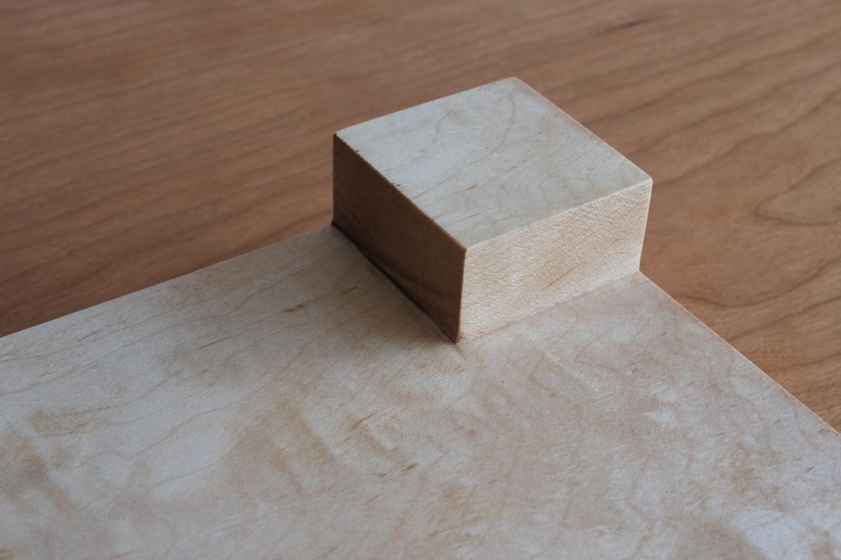 無垢材の切出し脚付き台 ハードメープル オイル仕上げ ＜2＞