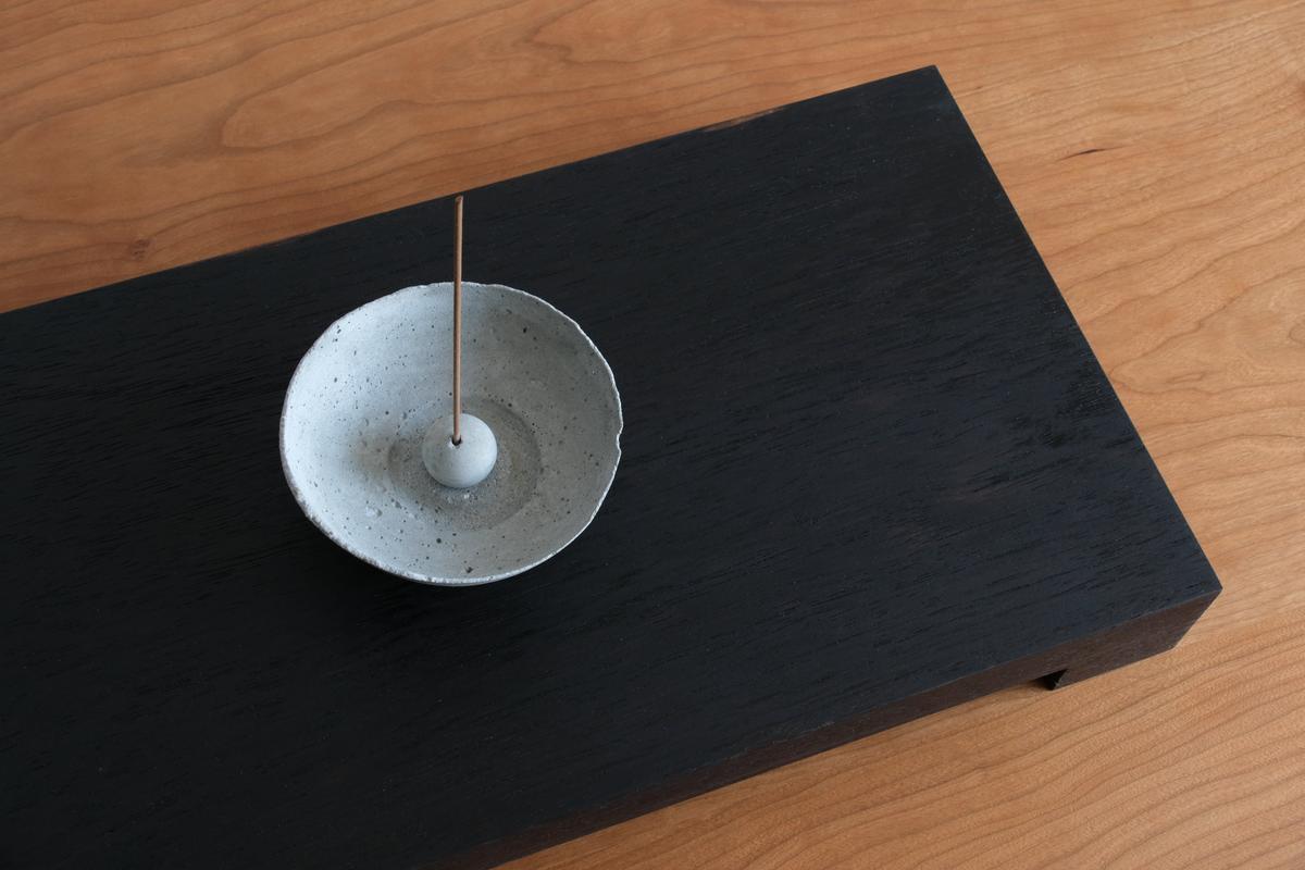 無垢材の切出し脚付き台 ウェンジ オイル仕上げ ＜2＞