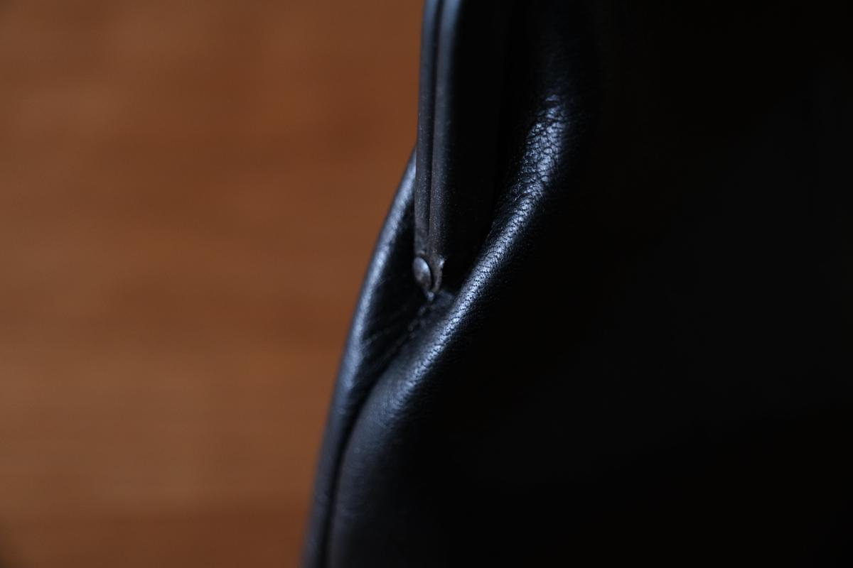 frame porch SHO-61 ＜鹿革 黒 / 滋賀-10＞ ブラックストライプ裏地