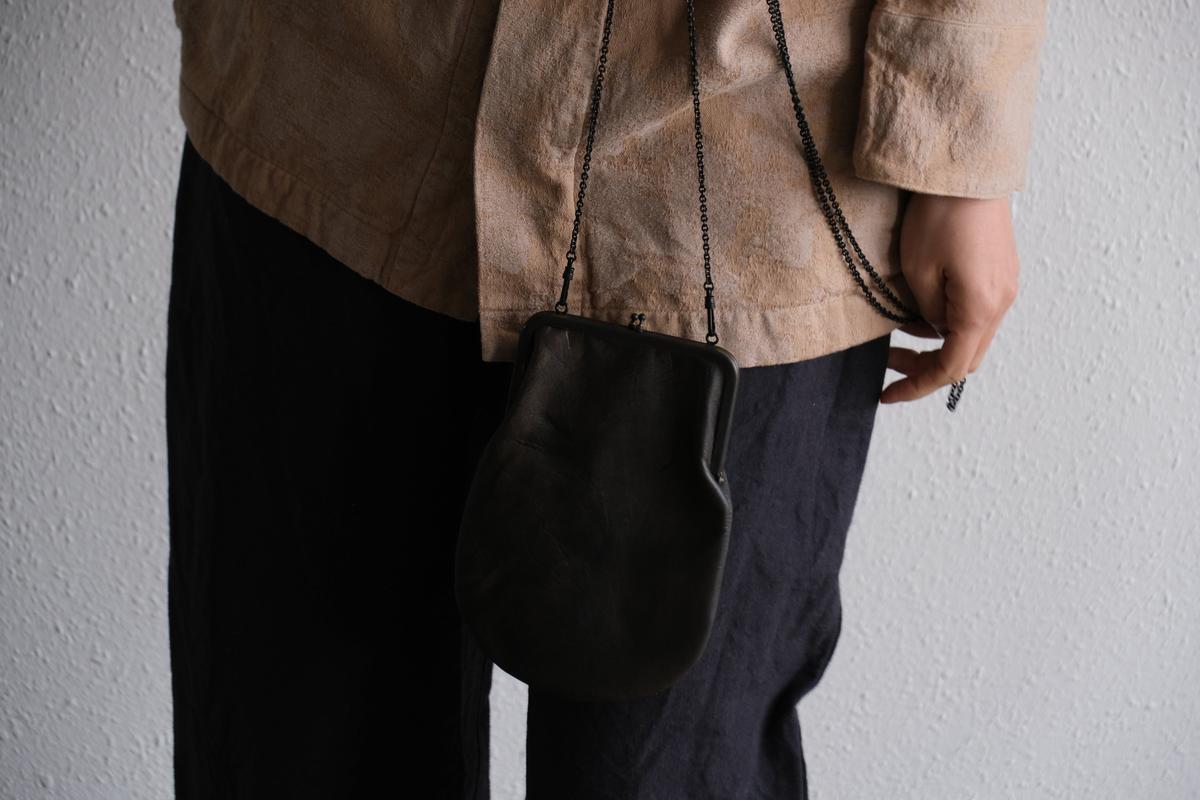 レザーショルダーポーチ frame porch SHC-301 ＜鹿革 black＞