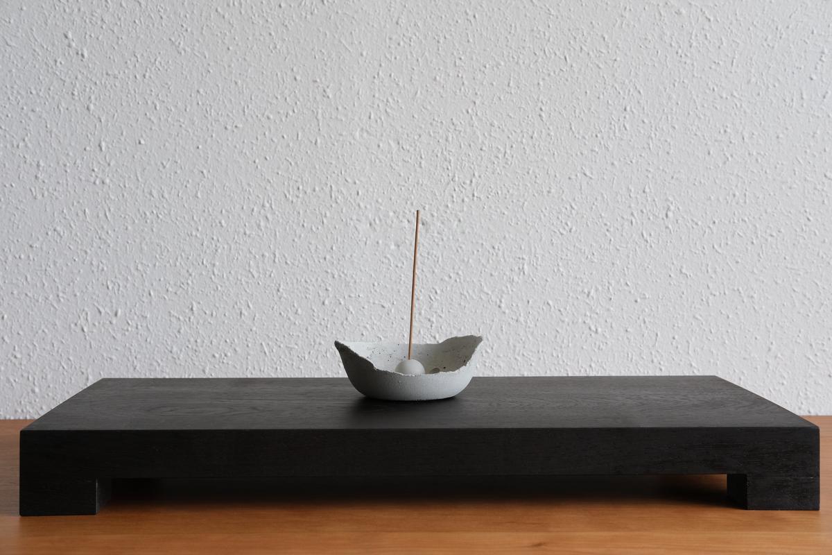 無垢材の切出し脚付き台 ウェンジ オイル仕上げ ＜4＞