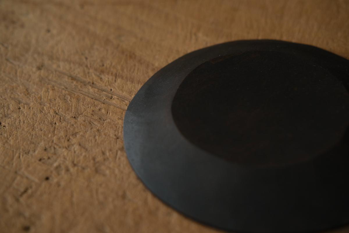 徒爾 丸小皿4寸 サクラ・鉄媒染蜜蝋