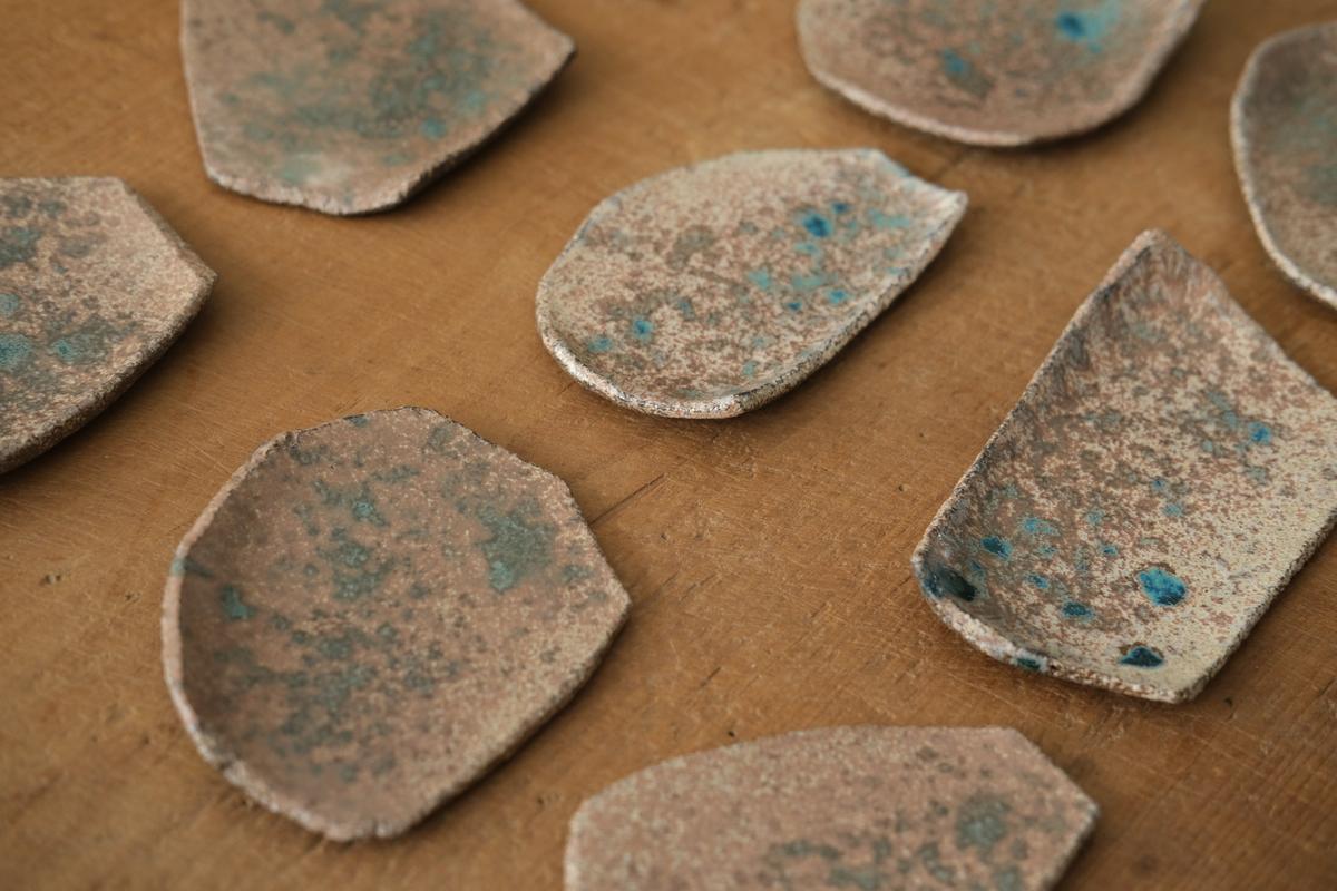 かけら皿 角 茶青