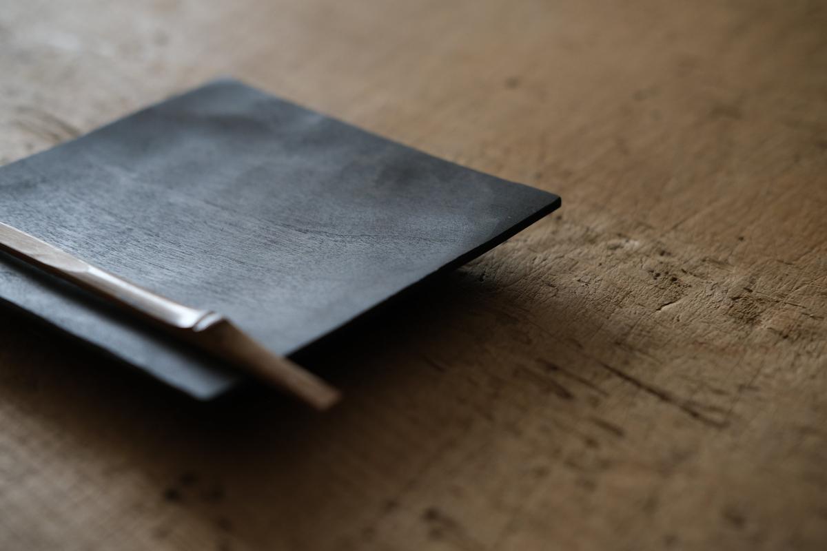 徒爾 角小皿4寸 サクラ・鉄媒染蜜蝋