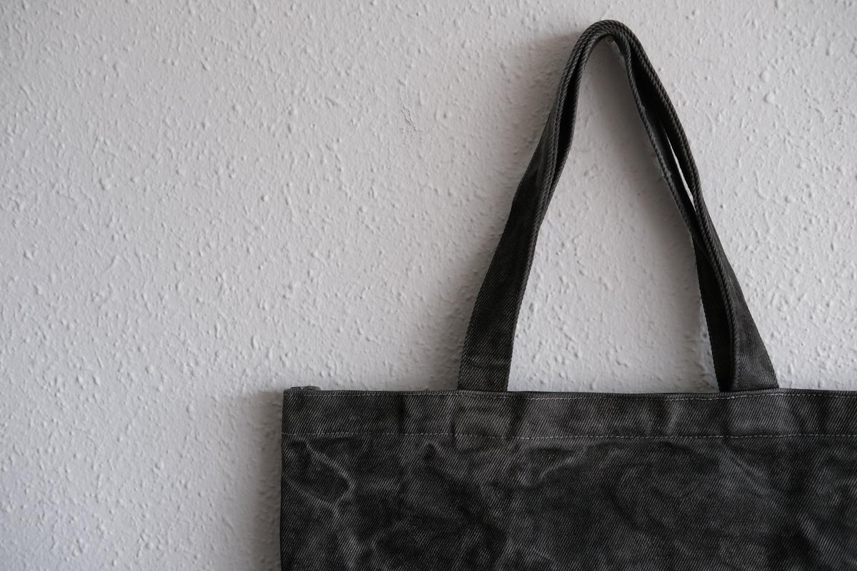 濾過布墨染めトートバッグ A