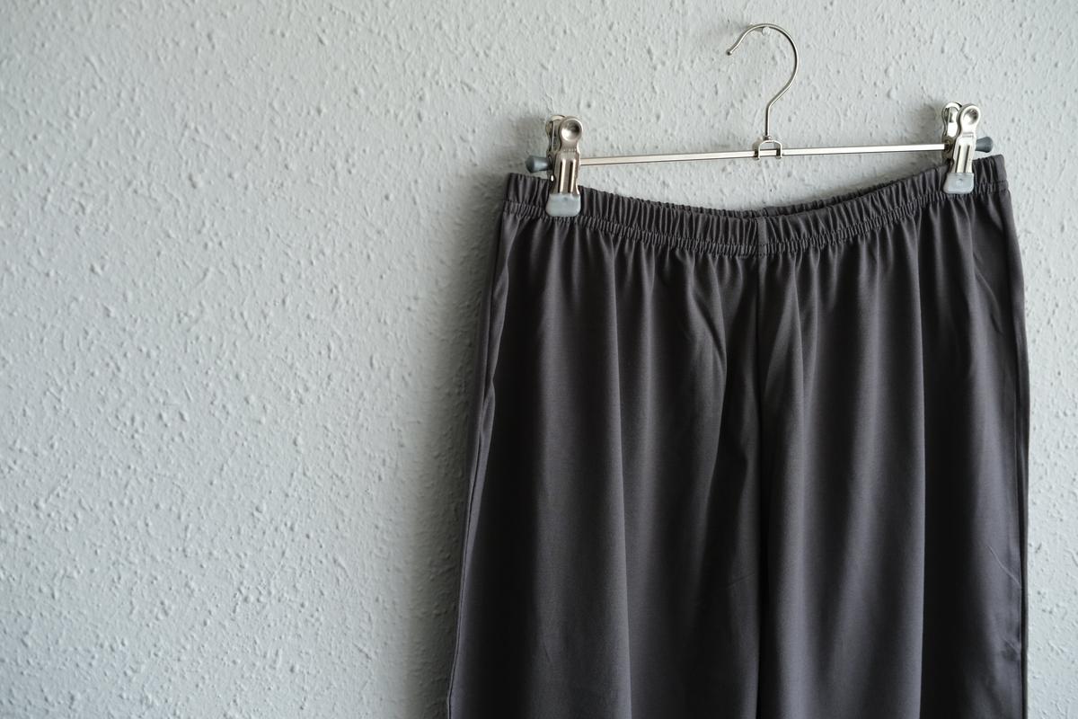 yohaku ドバイパンツ｜ツヤツヤ天竺素材 ダークグレー｜unisex freesize