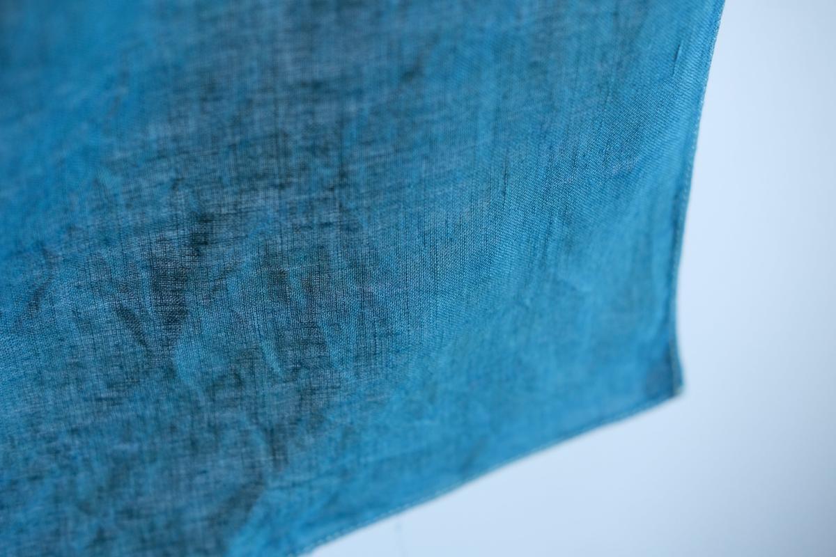 【1点限定】草木染め×本藍染め麻風呂敷 柘榴（ざくろ）×本藍