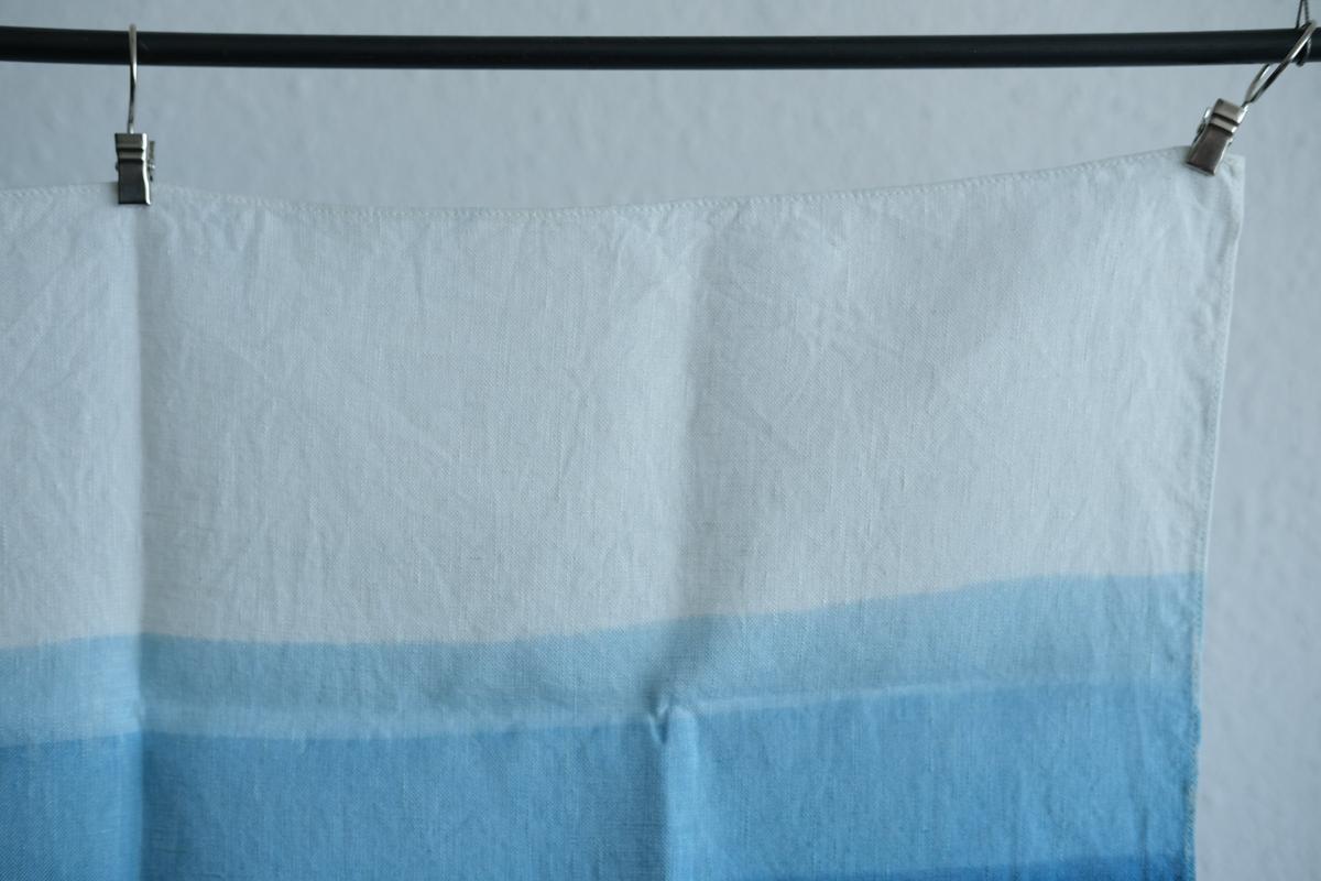 【1点限定】本藍染め麻風呂敷 小（グラデーション）