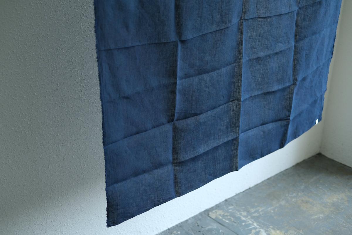本藍染め麻風呂敷 大（無地） リネン・レピア織機