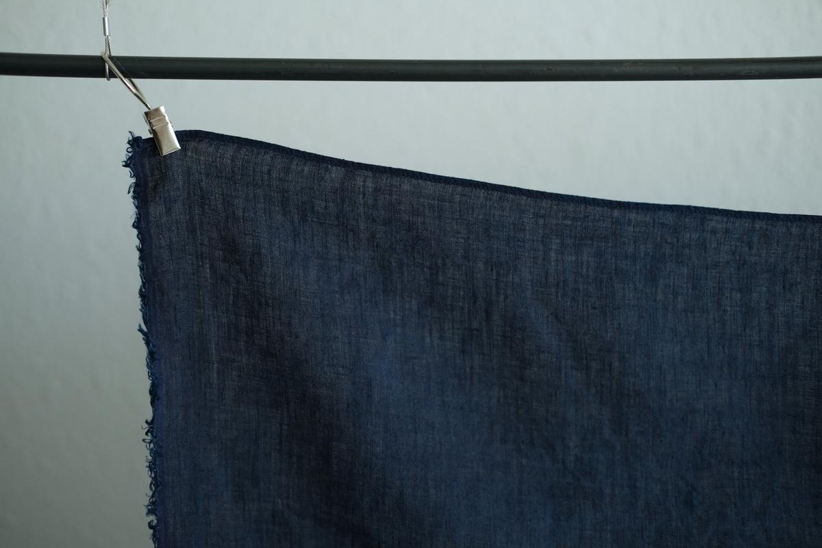 本藍染め麻風呂敷 大（無地） リネン・レピア織機