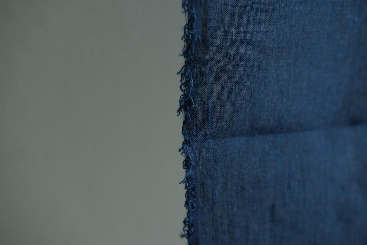 本藍染め麻風呂敷 大（無地） リネン・レピア織機