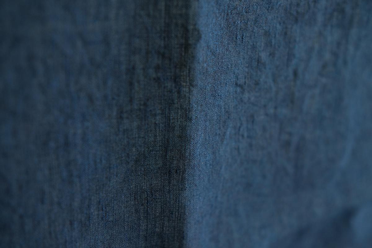 本藍染め麻風呂敷 大（無地） リネン・レピア織機