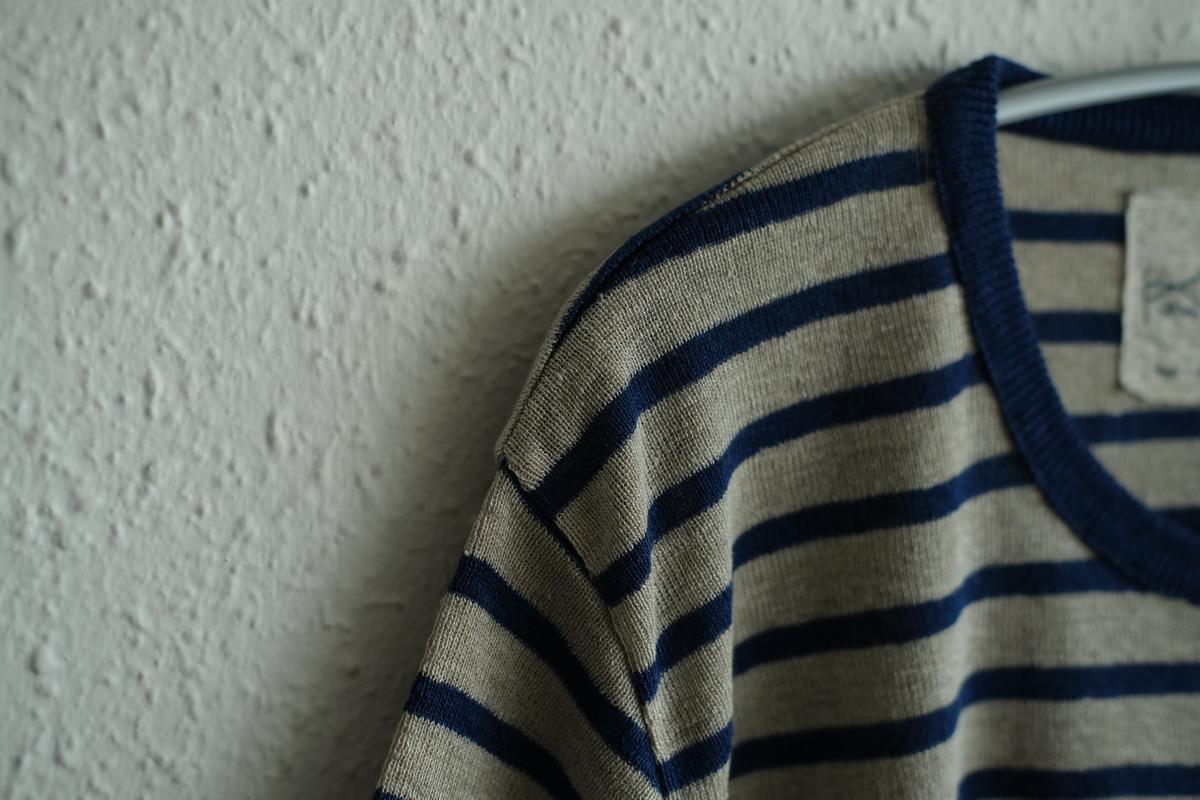 リネンニットボーダー半袖プルオーバー｜メンズ｜生成×ネイビー