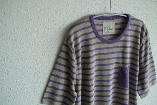 リネンニットボーダー半袖プルオーバー｜メンズ｜生成×パープル